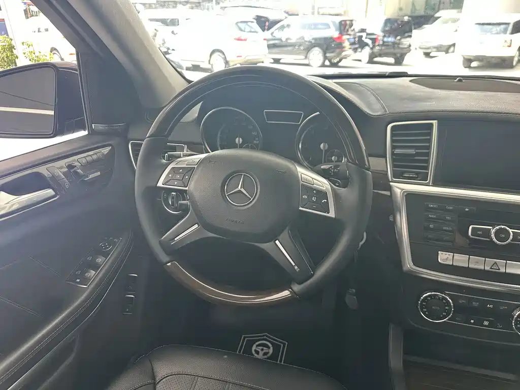 Mercedes-Benz GL-Class — миниатюра 24