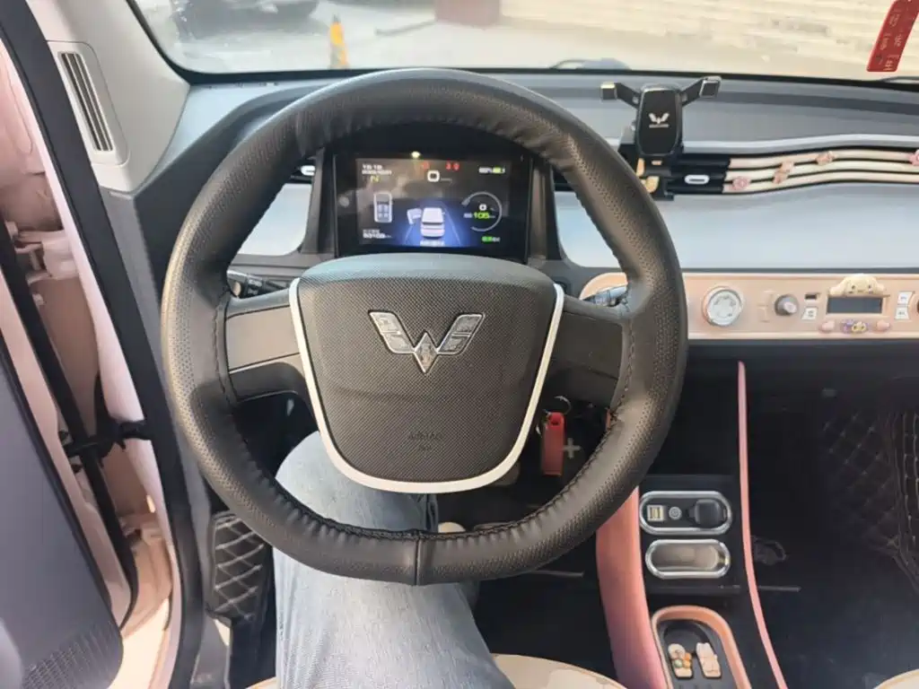 Wuling MINIEV — миниатюра 11