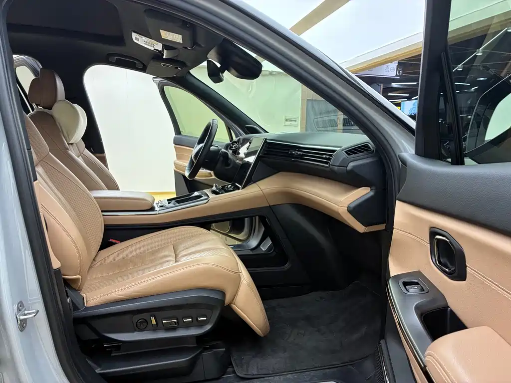 NIO ES8 — миниатюра 11