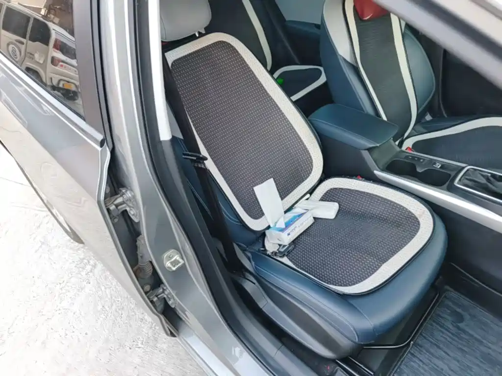 Chevrolet Monza — миниатюра 25