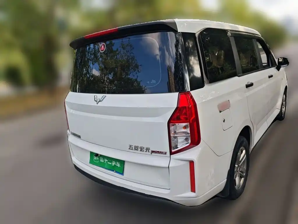 Wuling Hongguang PLUS — миниатюра 4