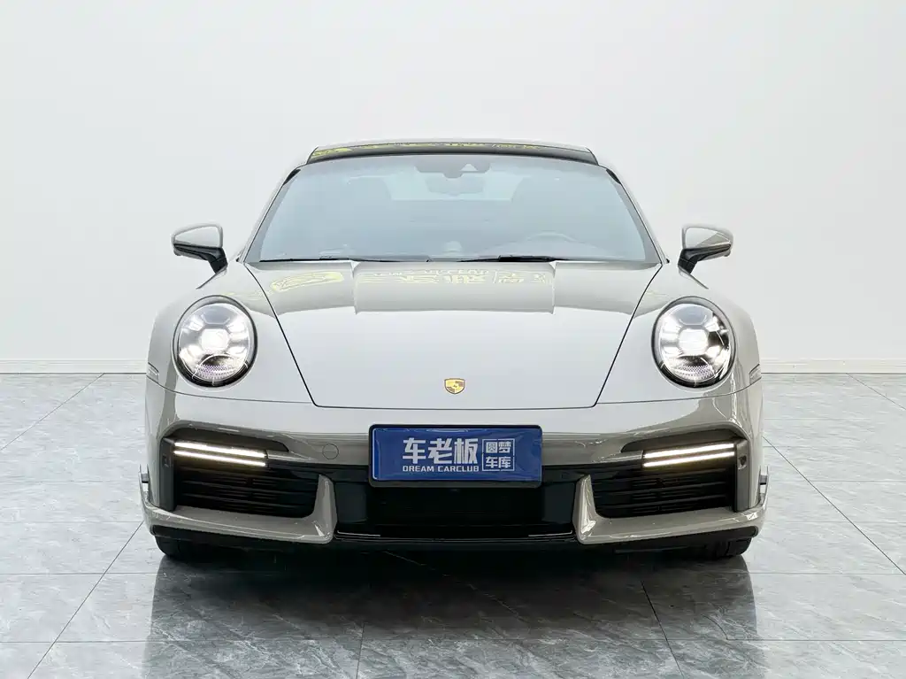Porsche 911 2023 Turbo S 3.7T