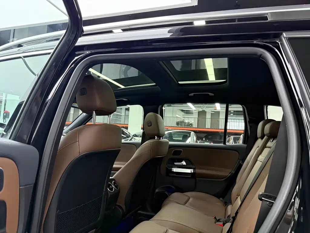 Mercedes-Benz EQB — миниатюра 8