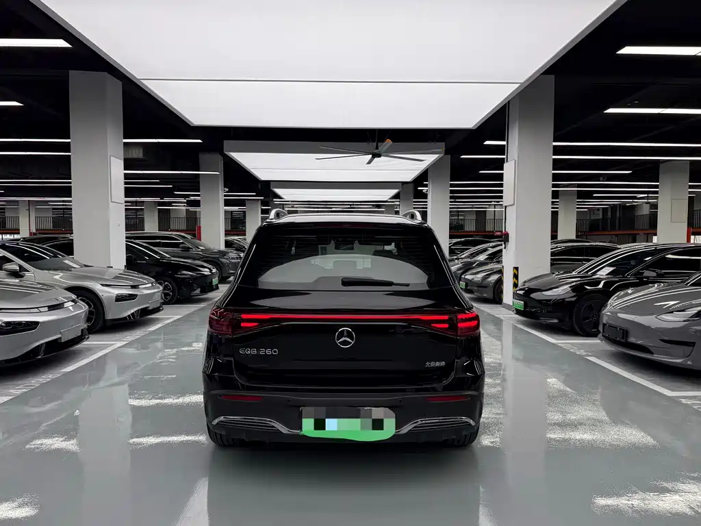 Mercedes-Benz EQB — миниатюра 16