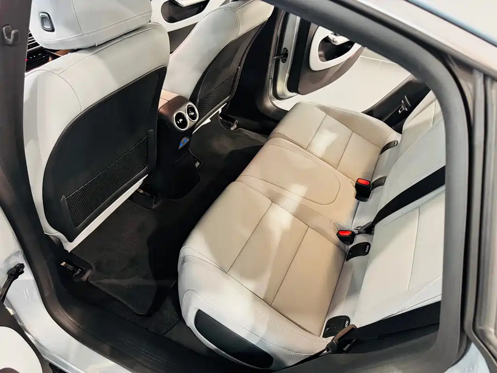 Mercedes-Benz CLA New Energy — миниатюра 8