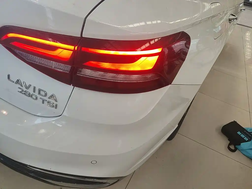 Volkswagen Lavida — миниатюра 8