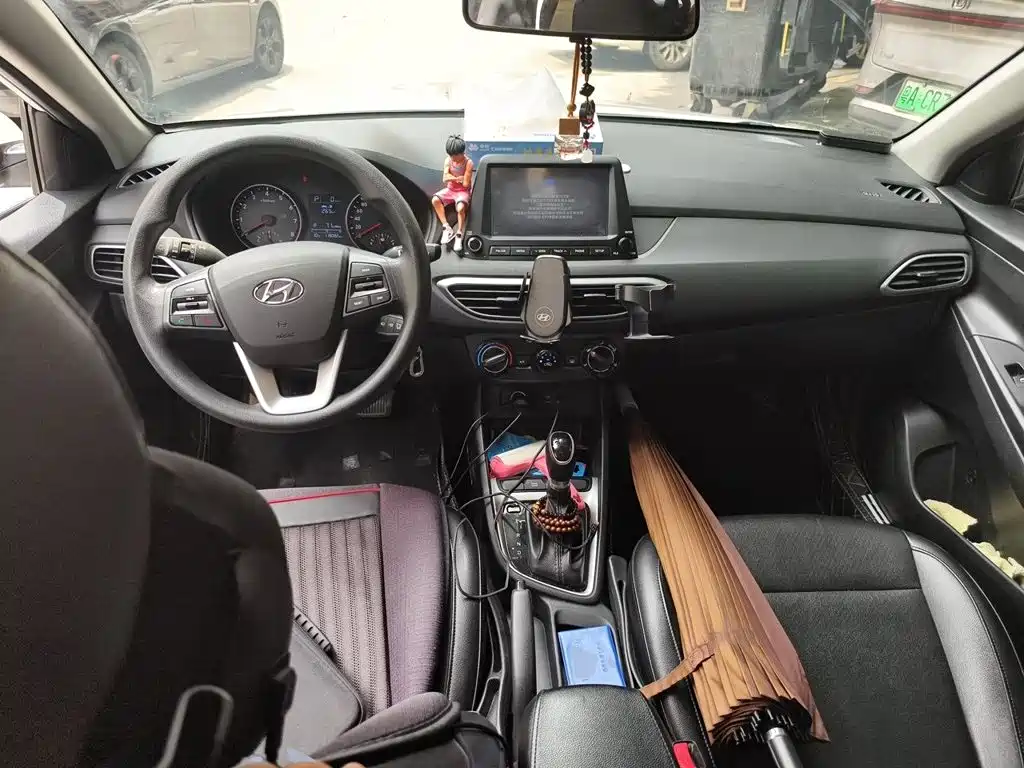 Hyundai Elantra — миниатюра 13