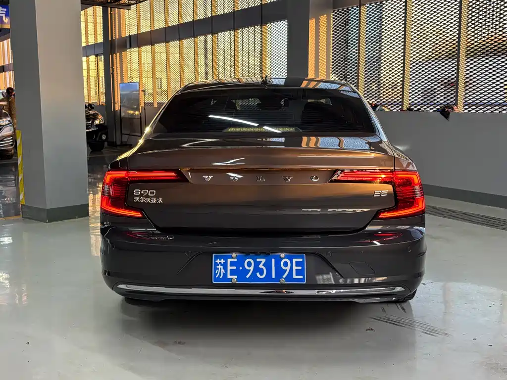 Volvo S90 — миниатюра 12