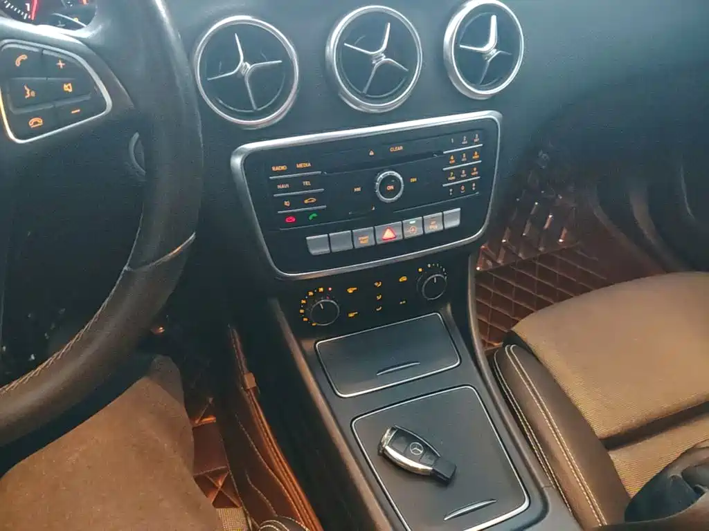 Mercedes-Benz A-Class (Import) — миниатюра 14
