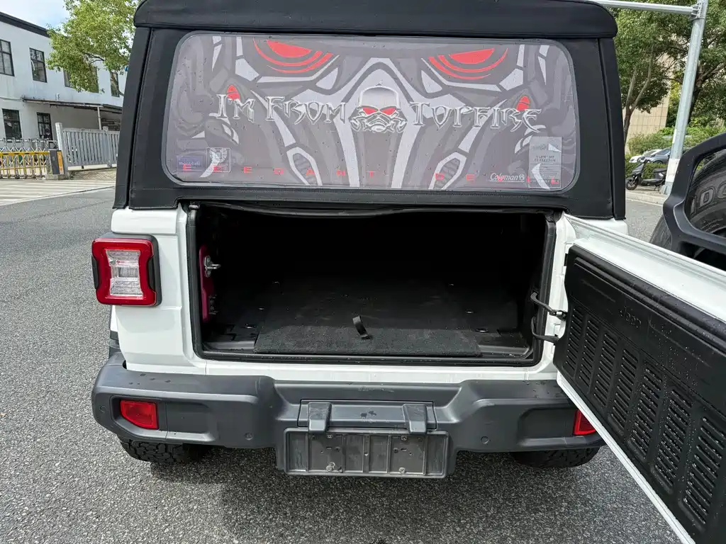 Jeep Wrangler — миниатюра 16