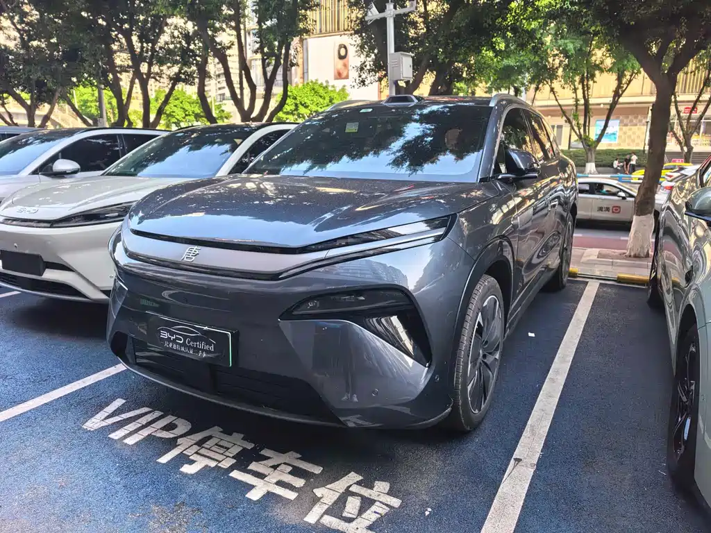 Byd 唐L 2025