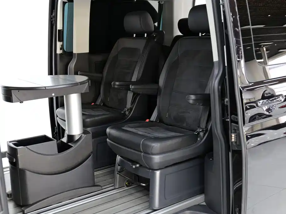 Volkswagen Multivan — миниатюра 8