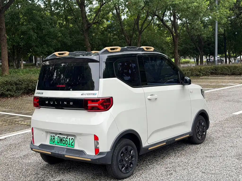 Wuling MINIEV — миниатюра 11