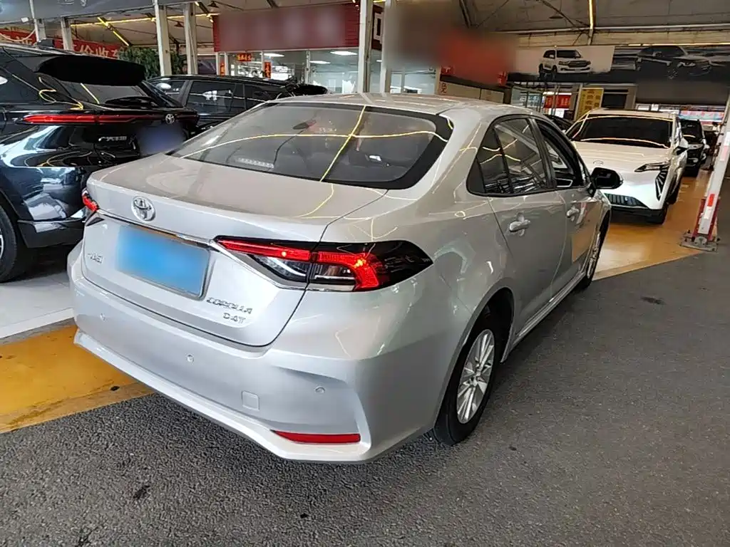 Toyota Corolla — миниатюра 7