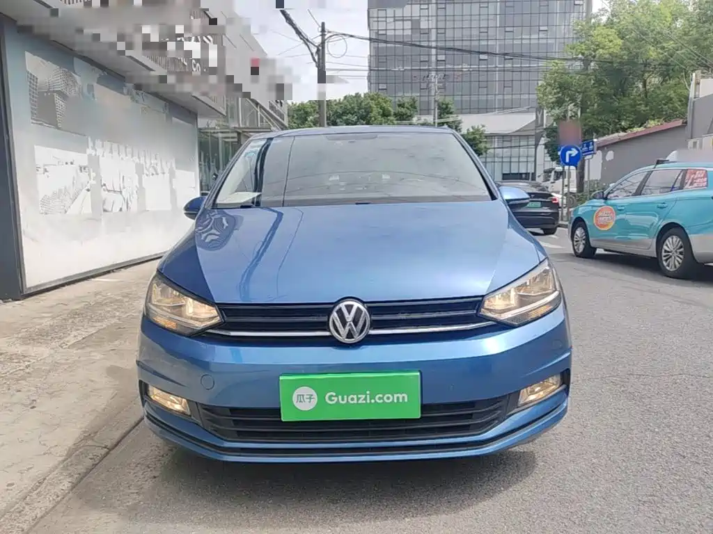 Volkswagen Touran — миниатюра 3