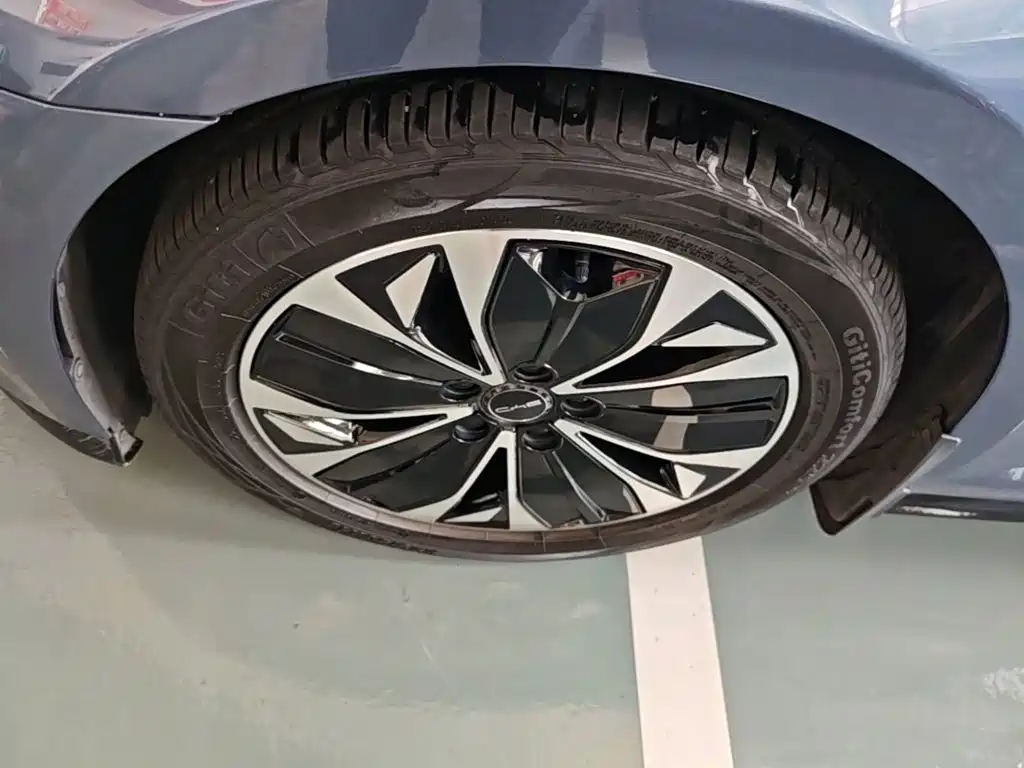 BYD Seal — миниатюра 23