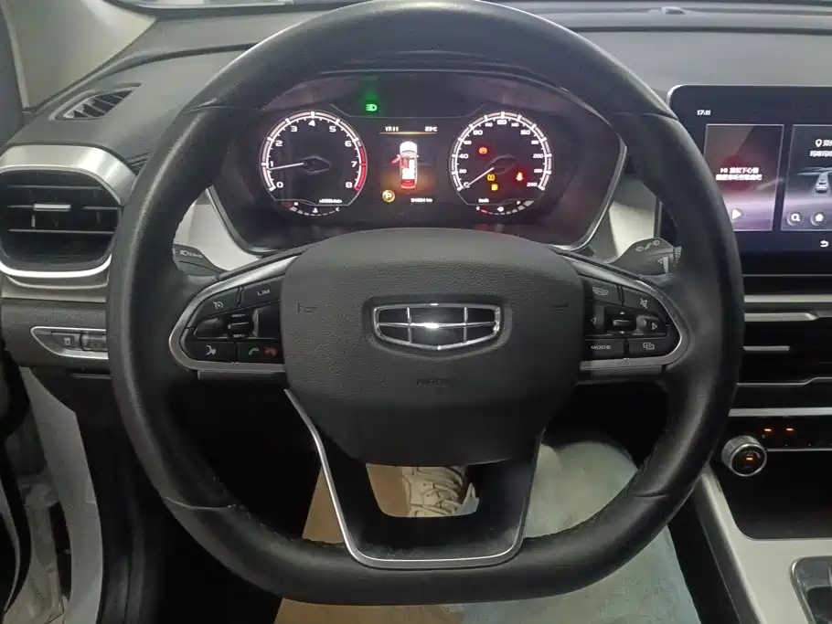 Geely Binyue — миниатюра 15