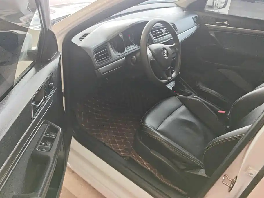 Volkswagen Lavida — миниатюра 9
