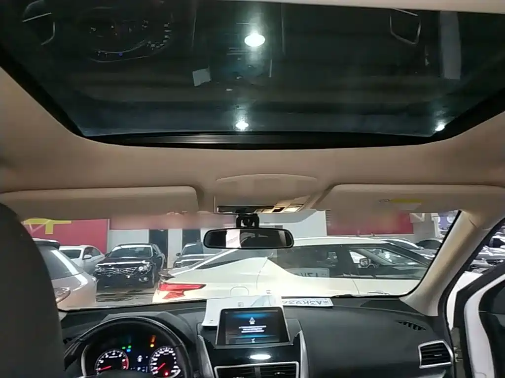 Mitsubishi Eclipse Cross — миниатюра 18