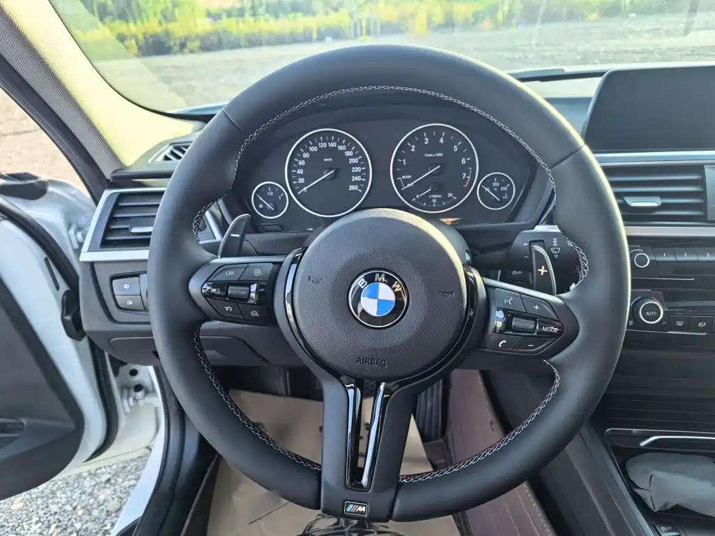 BMW 3 Series — миниатюра 3