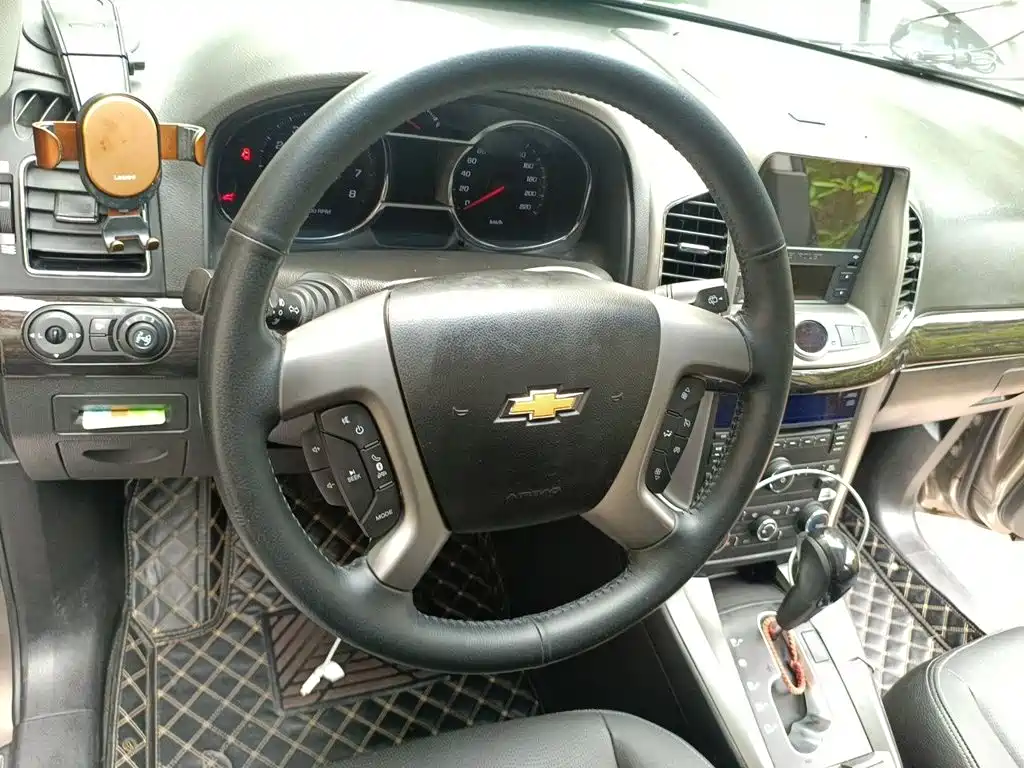 Chevrolet Captiva — миниатюра 7