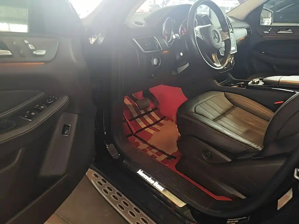 Mercedes-Benz GLE (Import) — миниатюра 16