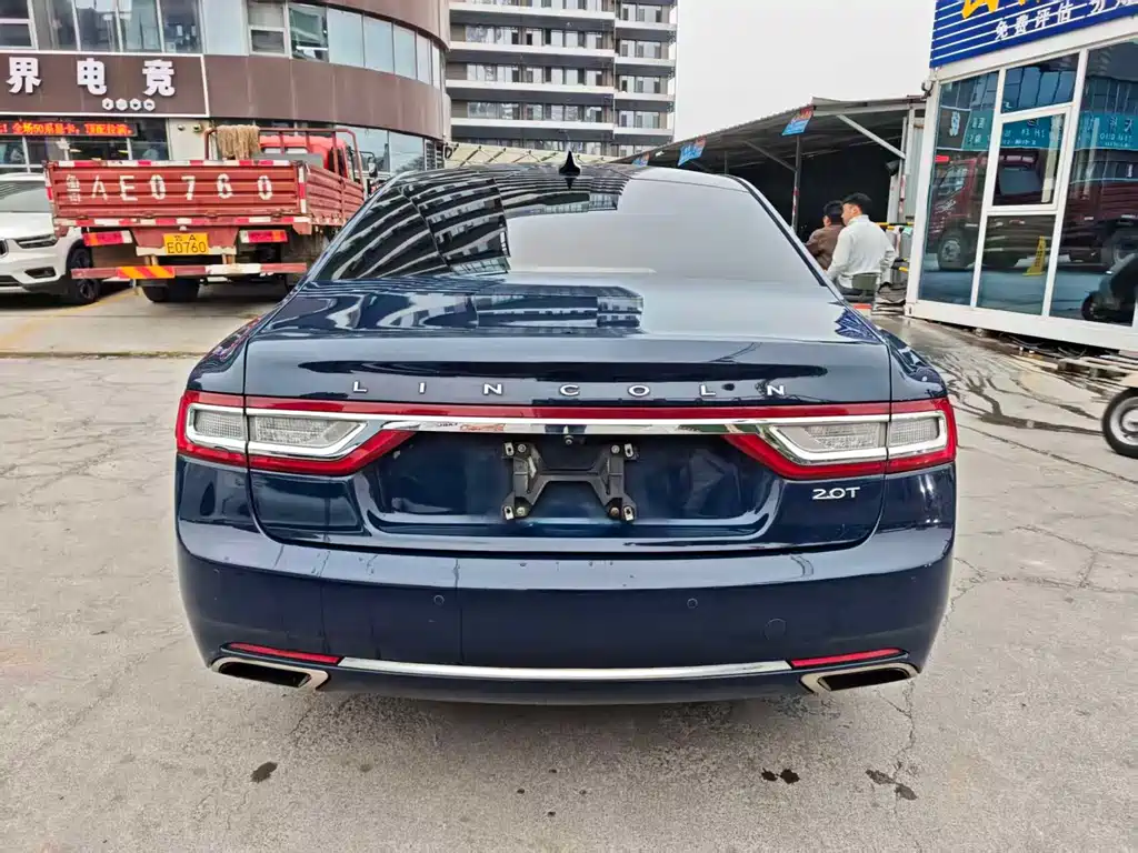 Lincoln Continental — миниатюра 4