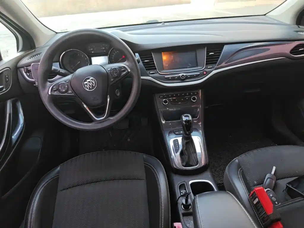 Buick Verano — миниатюра 10