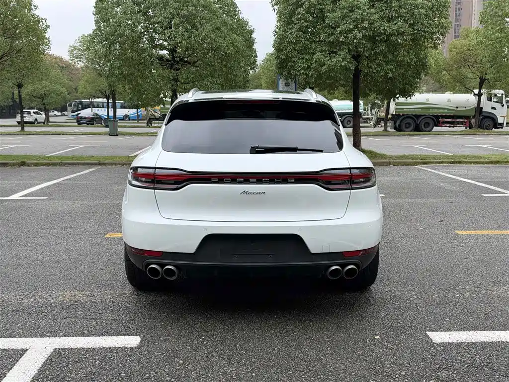 Porsche Macan — миниатюра 14