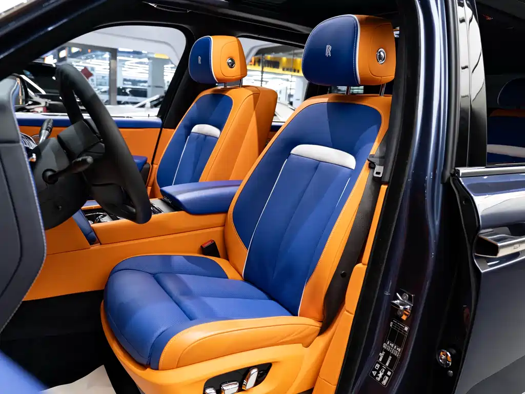 Rolls-Royce Cullinan 2018 мест