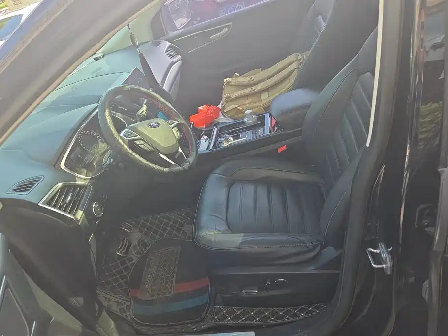 Ford Edge — миниатюра 9