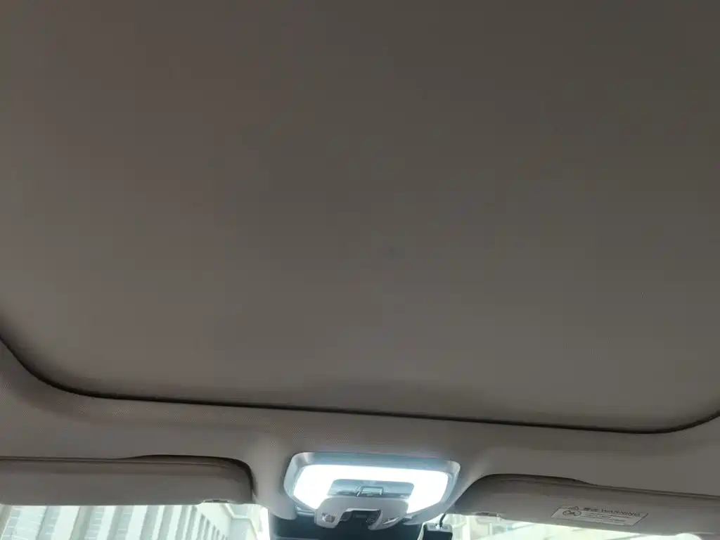 Hongqi Hongqi H5 — миниатюра 19
