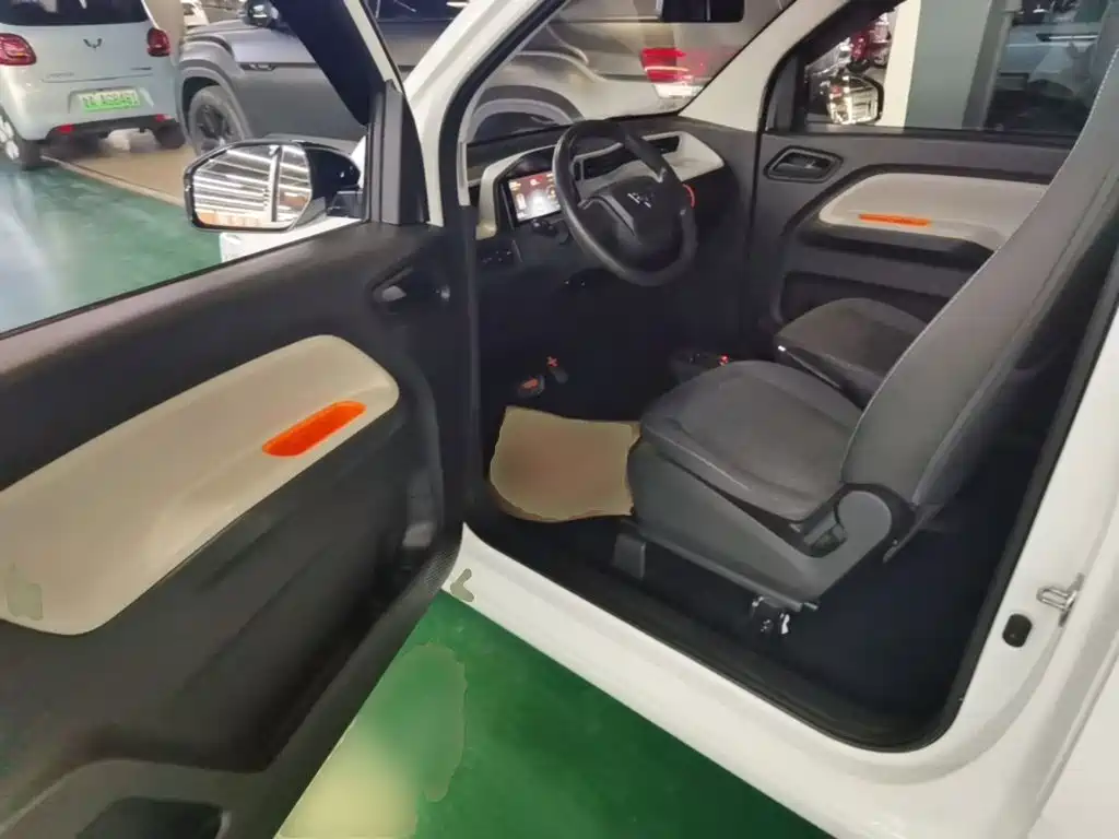 Wuling MINIEV — миниатюра 16