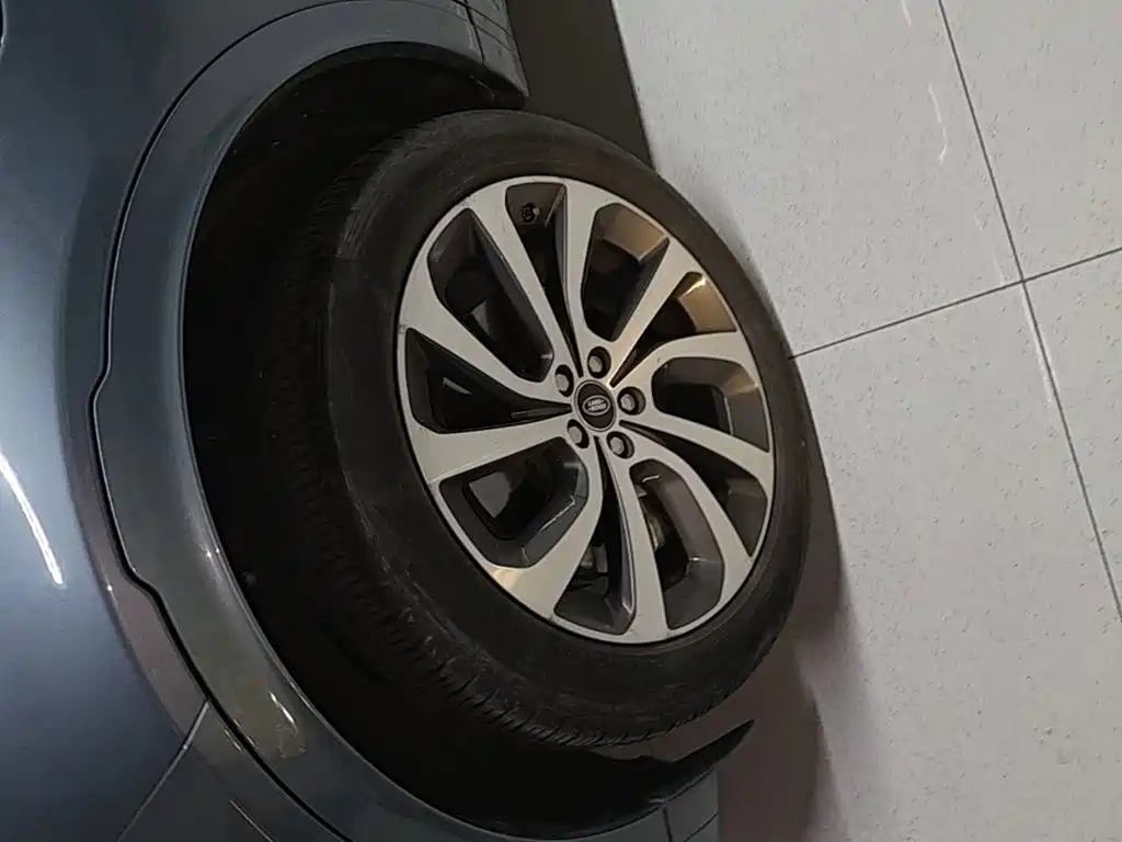 Land Rover Discovery Sport — миниатюра 23