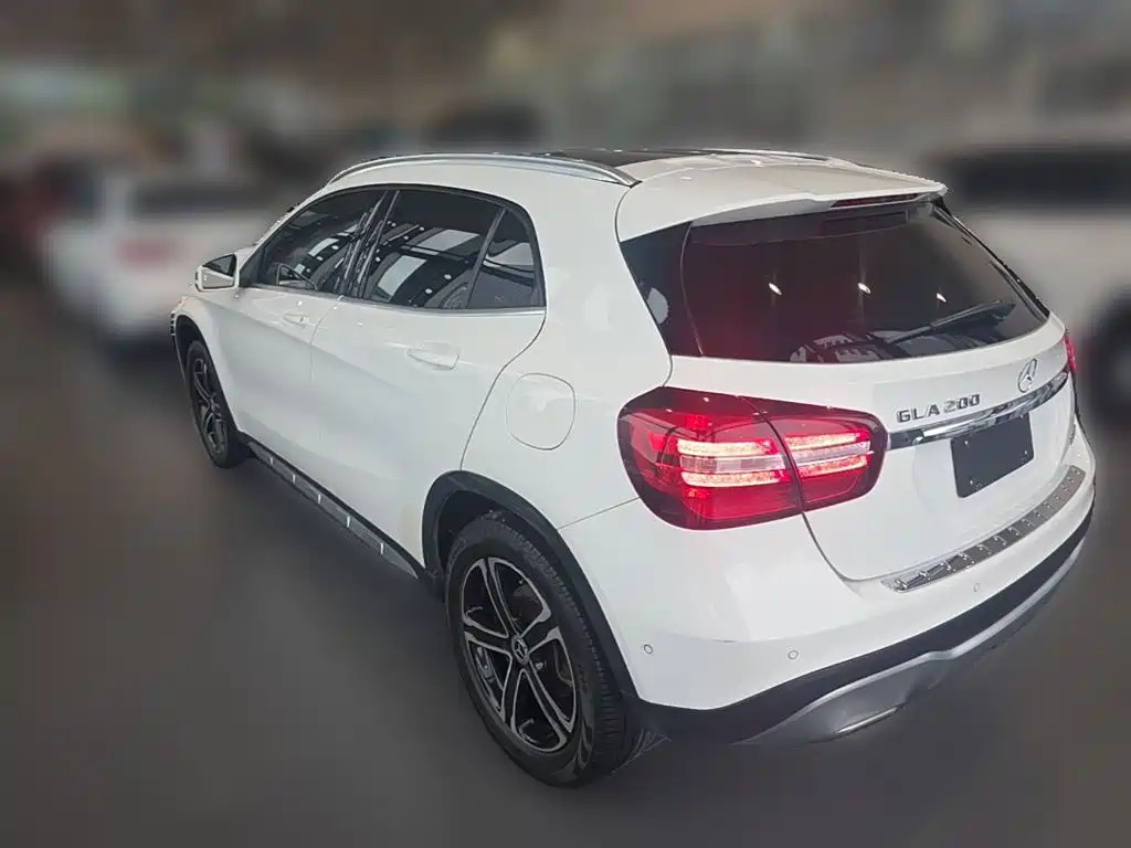 Mercedes-Benz GLA — миниатюра 7
