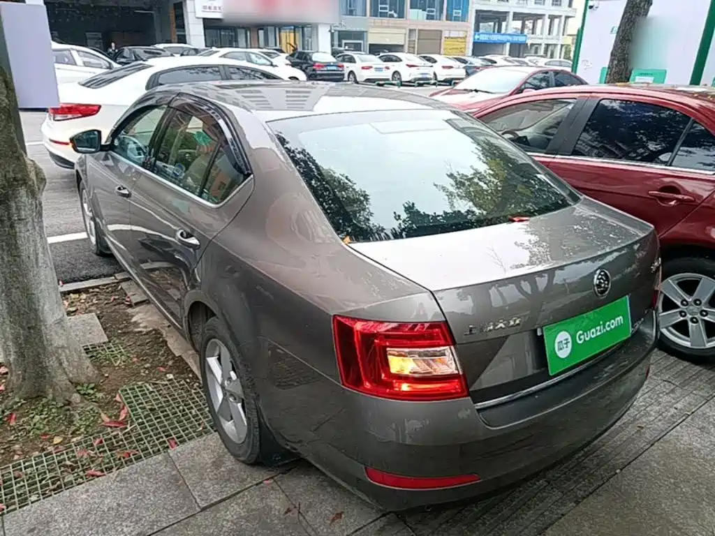 Skoda Octavia — миниатюра 5
