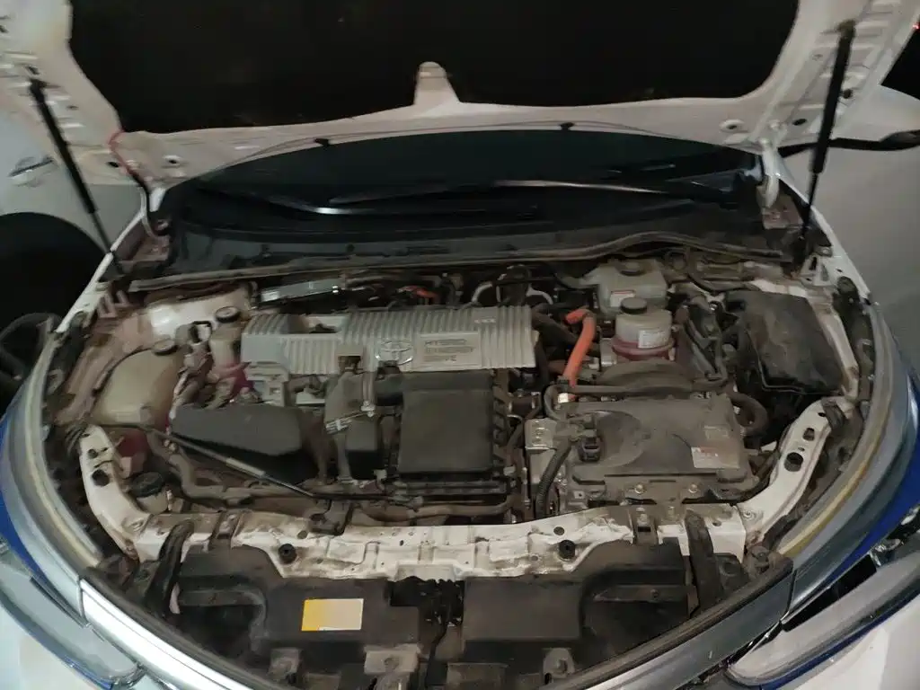 Toyota Corolla Hybrid — миниатюра 11