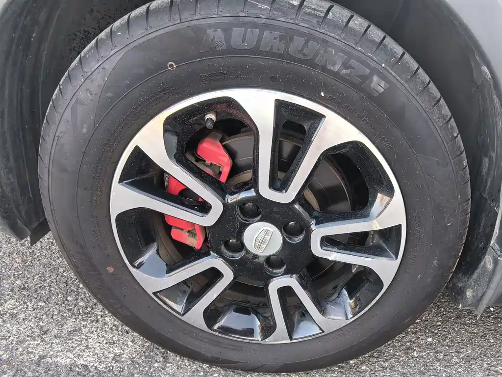 Geely Vision X3 — миниатюра 21