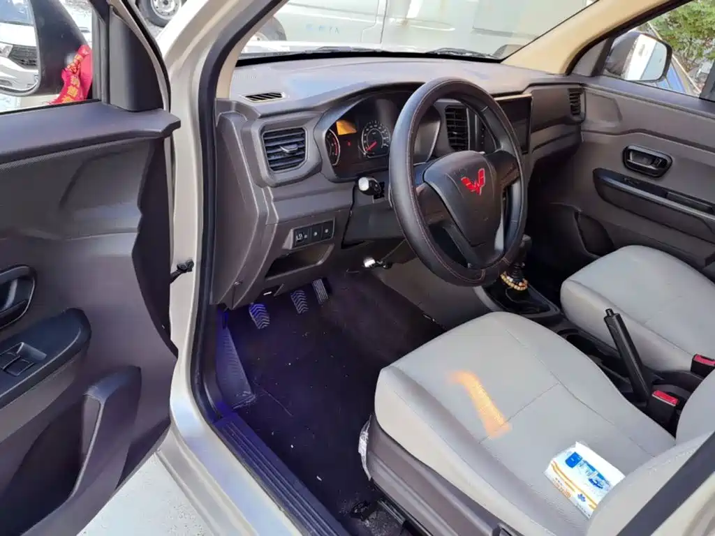 Wuling Hongguang V — миниатюра 16