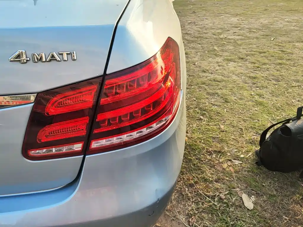 Mercedes-Benz E-Class — миниатюра 8