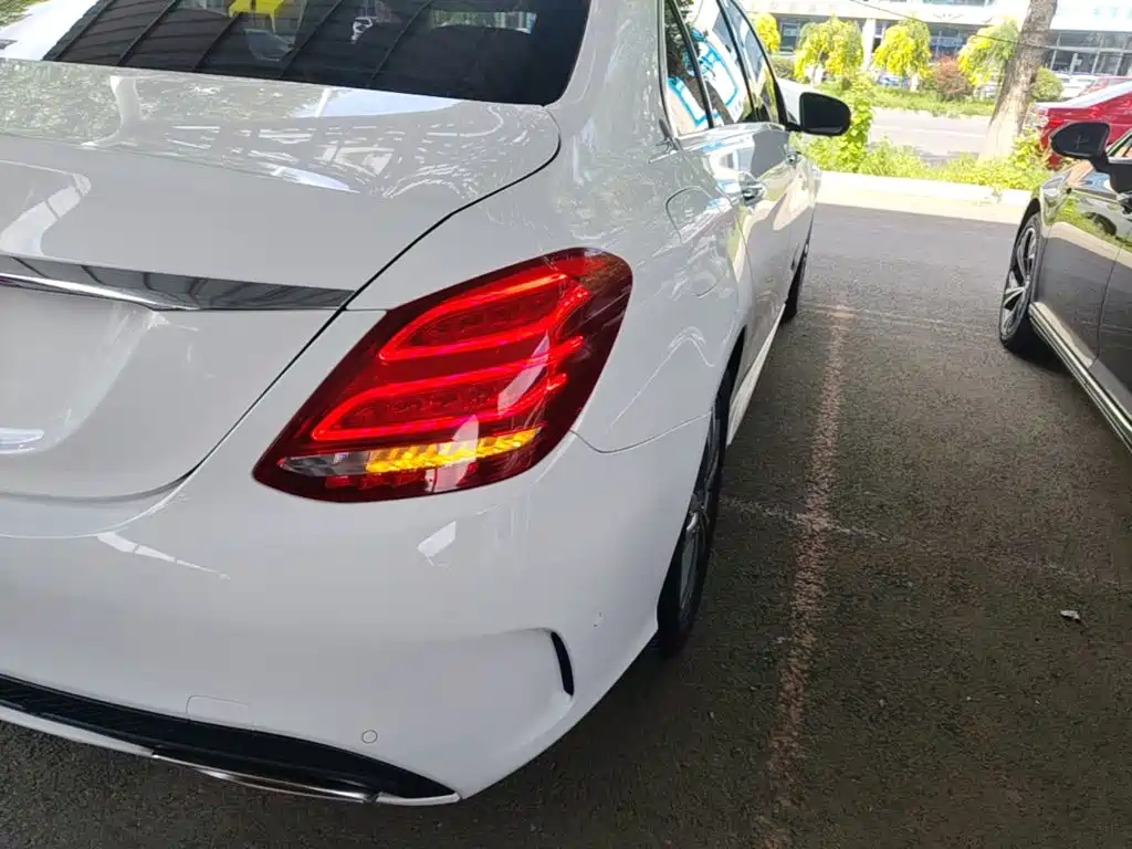 Mercedes-Benz C-Class — миниатюра 8