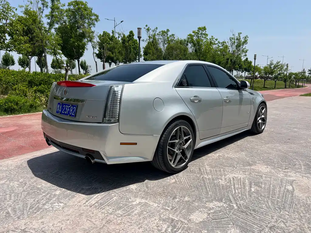 Cadillac CTS 2009 6.2L CTS-V
