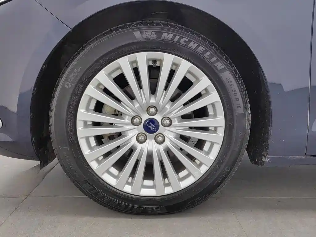Ford Taurus — миниатюра 17