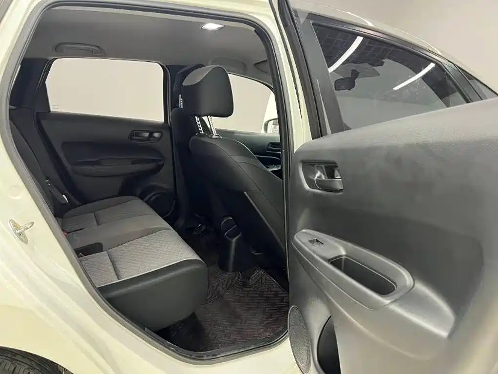Honda Fit — миниатюра 11
