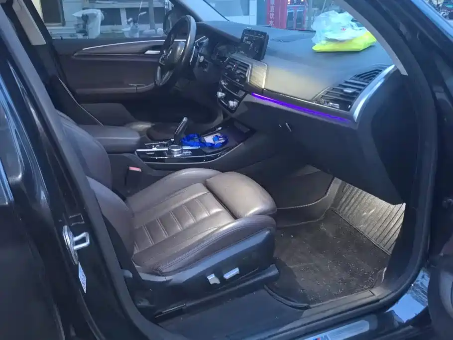 BMW X3 — миниатюра 8