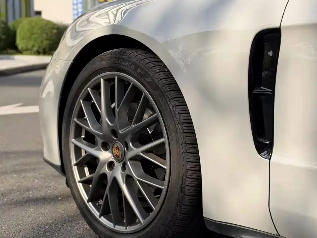 Porsche Panamera — миниатюра 4