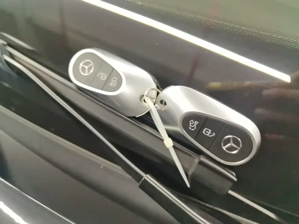 Mercedes-Benz GLC — миниатюра 9