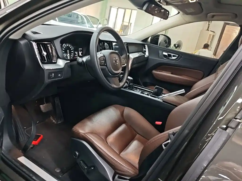 Volvo XC60 — миниатюра 15