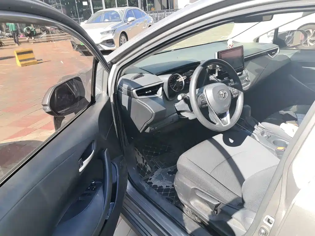 Toyota Corolla — миниатюра 12