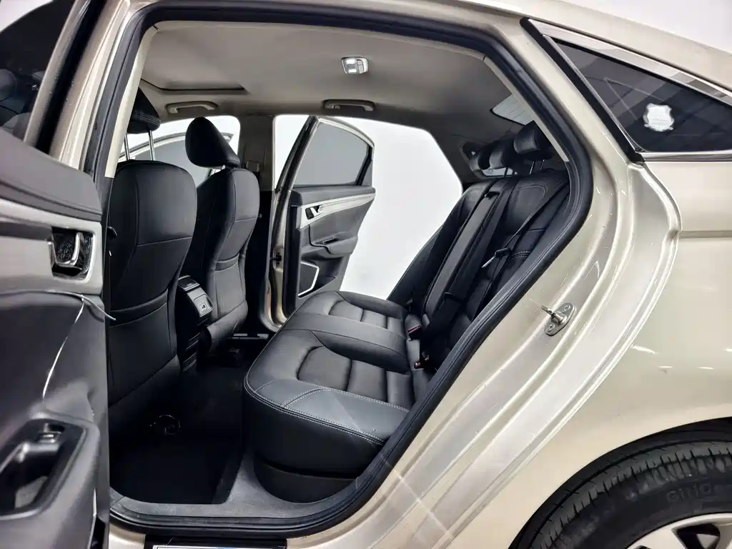 Geely Emgrand GL — миниатюра 13